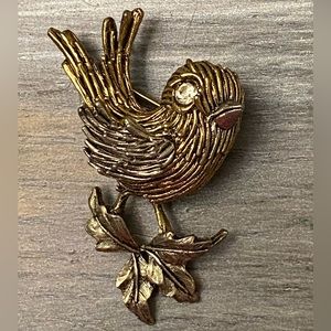 Vintage ART Gold Bird Brooch – Signed Mode-Art Figural Rhinestone Eye Pin